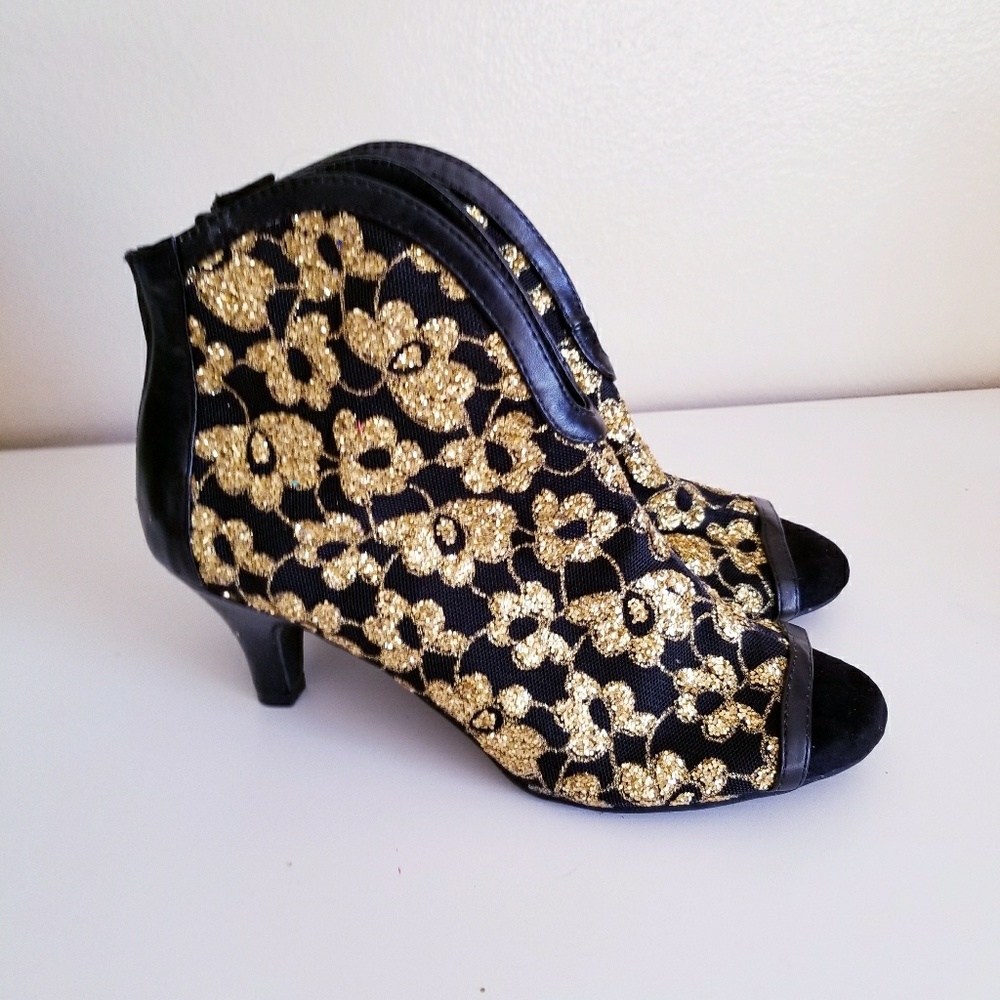 booties size 7